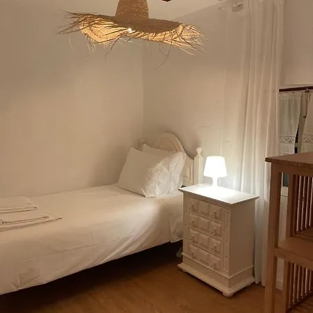 Casa Dos Pintos 別荘 パレーデス・デ・コウラ