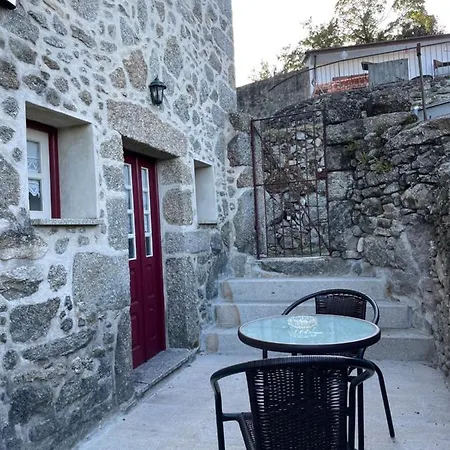 Casa Dos Pintos Nyaraló Paredes de Coura